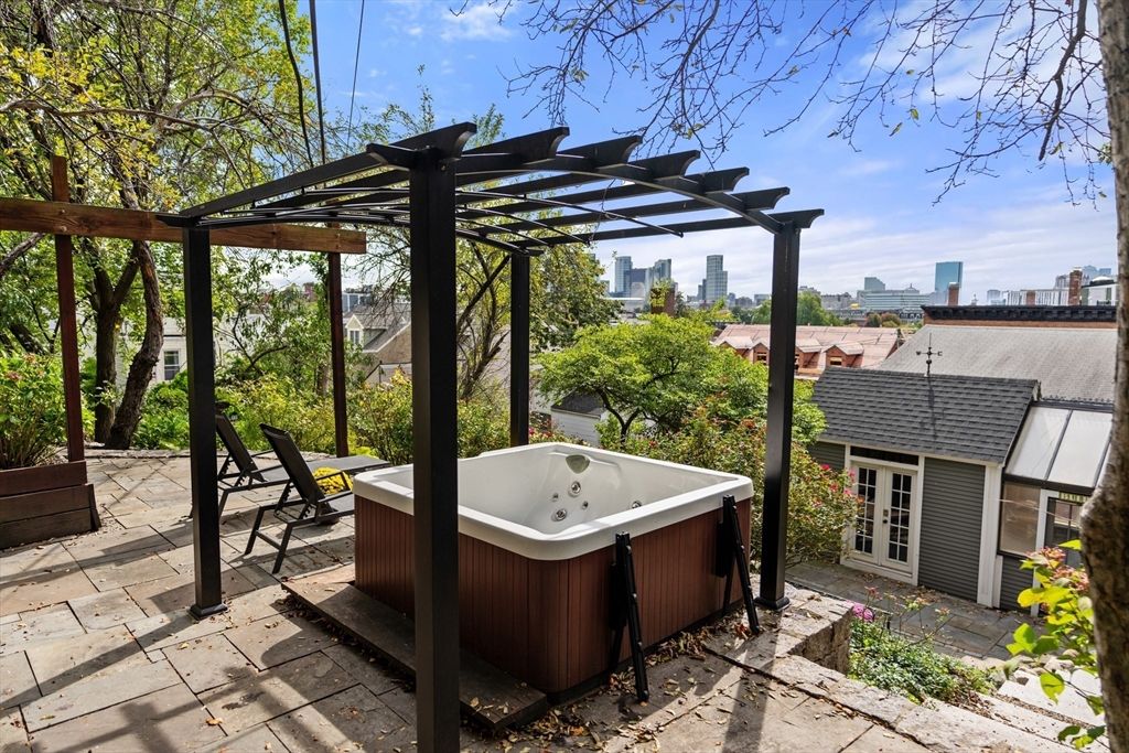 Exterior, Hot Tub