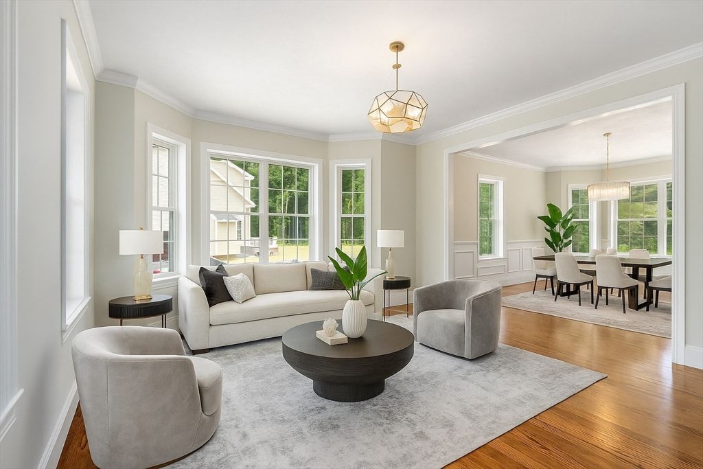 Chandelier, Dining room, Interior, Living room, Pendant Lights, Wood Texture Flooring