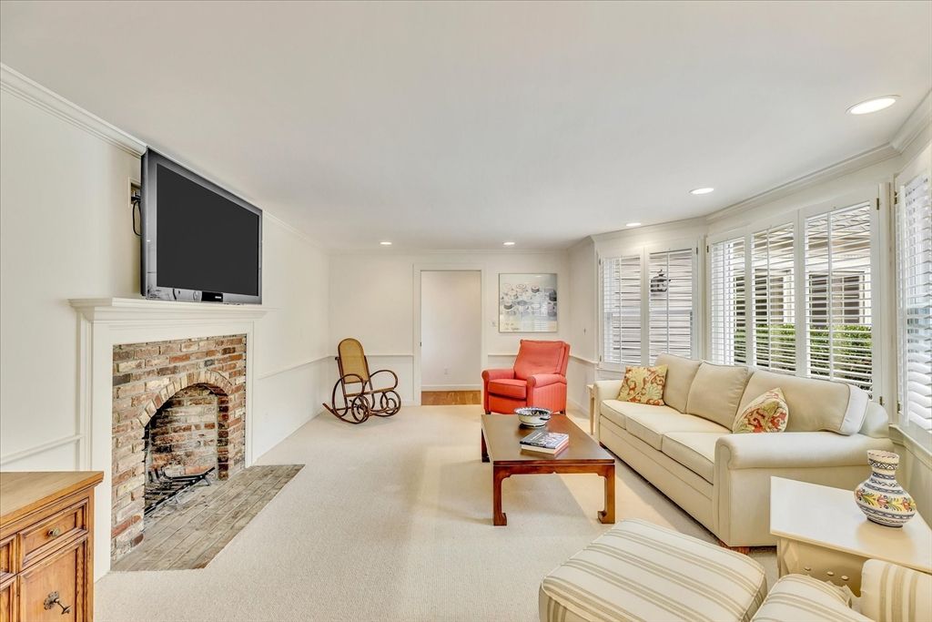 Fireplace, Interior, Living room, Recessed Lighting
