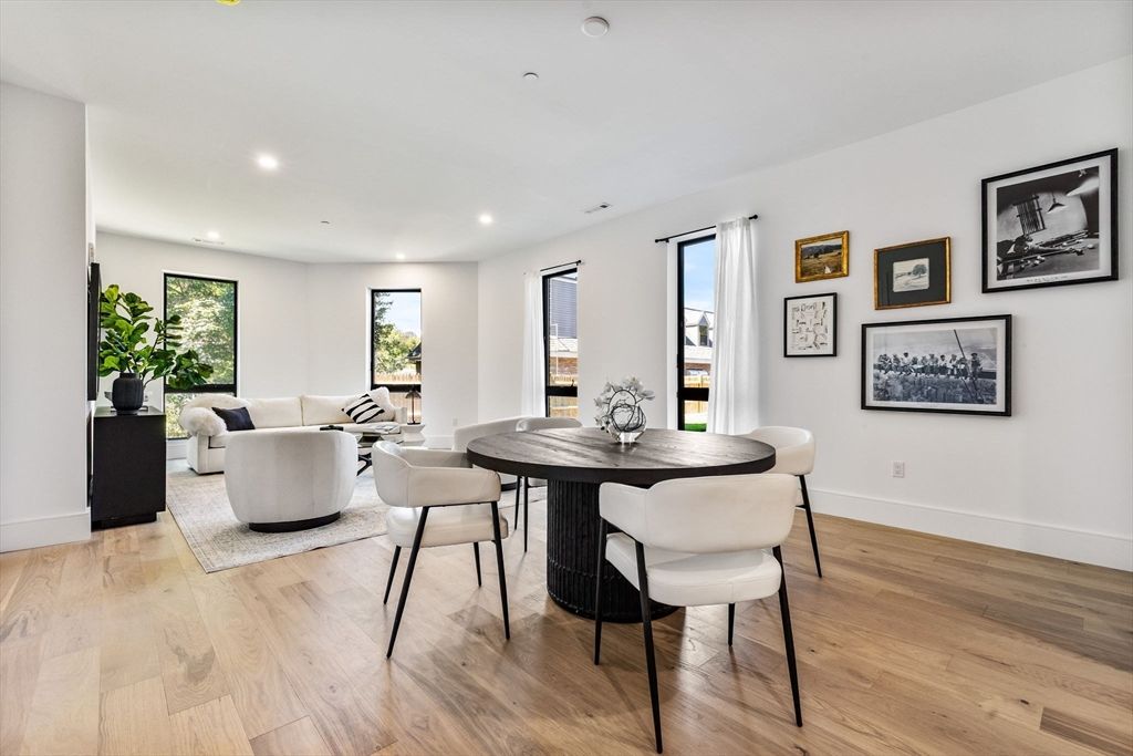 Dining room, Interior, Living room, Recessed Lighting, Wood Texture Flooring