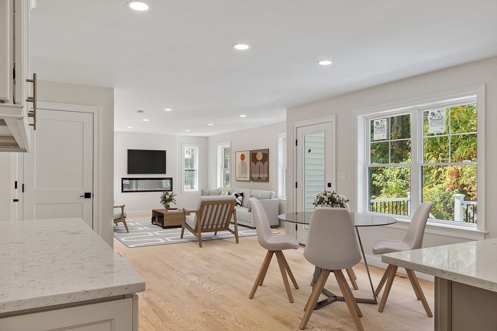 Dining room, Interior, Living room, Recessed Lighting, Wood Texture Flooring