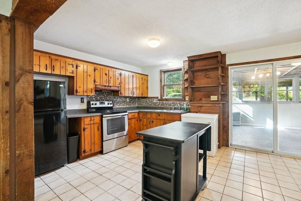 Interior, Kitchen, Stainless Steel Appliances