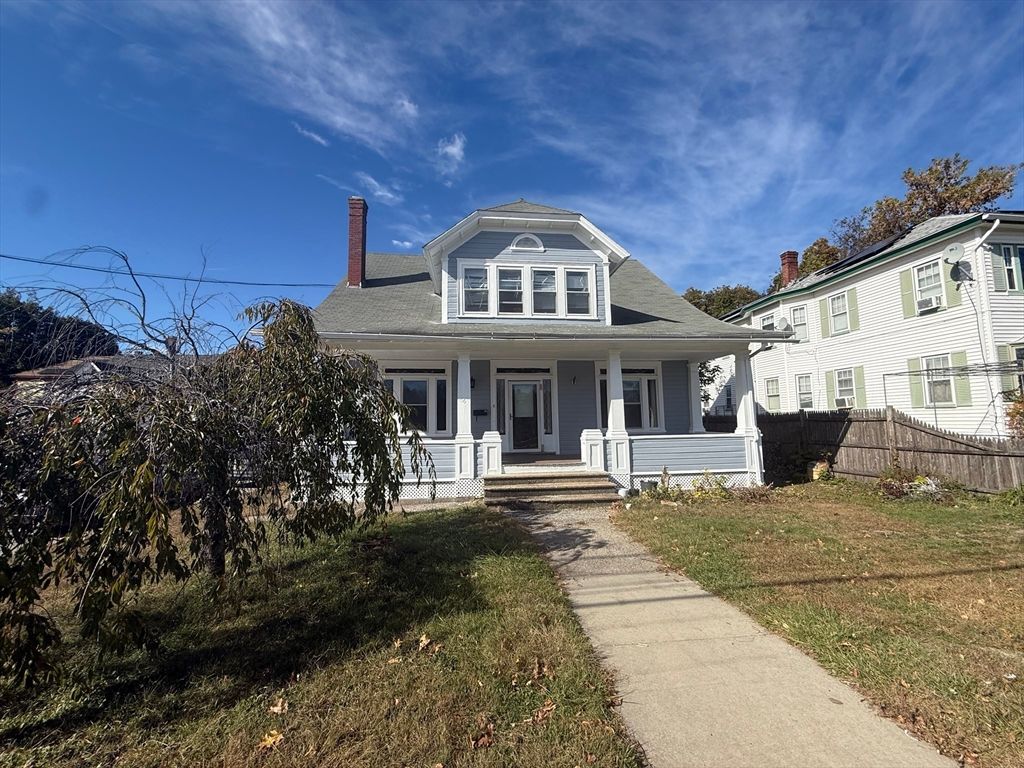 Exterior, Facade, Cape Cod