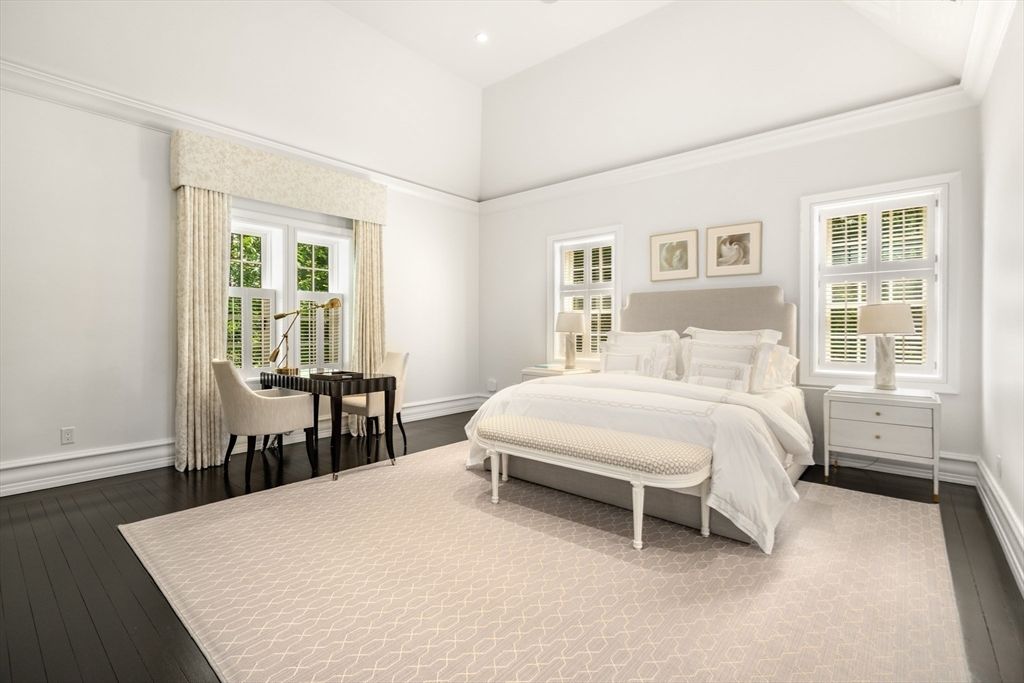 Bedroom, Dining room, Interior, Recessed Lighting, Wood Texture Flooring