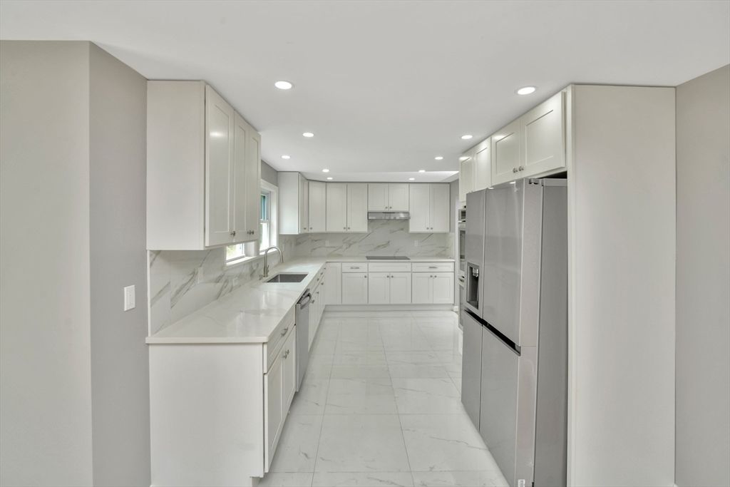 Interior, Kitchen, Marble, Marble Walls, Recessed Lighting