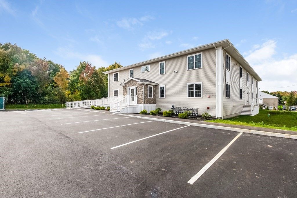 Exterior, Facade, Georgian