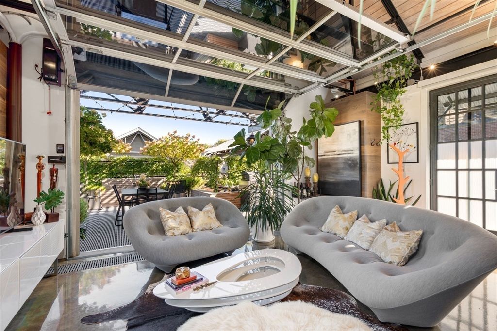 Exterior, Interior, Living room