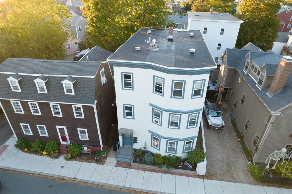 Exterior, Drone