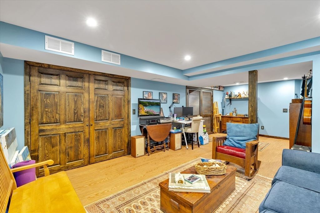 Home Office, Interior, Recessed Lighting, Wood Texture Flooring