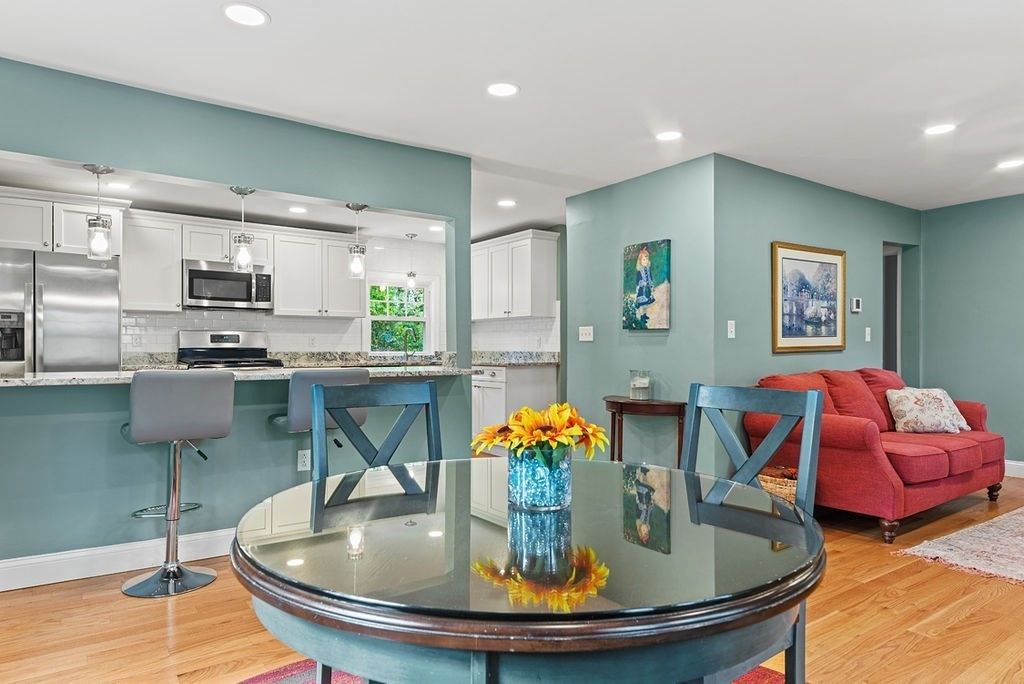 Dining room, Interior, Kitchen, Pendant Lights, Recessed Lighting, Stainless Steel Appliances, Wood Texture Flooring