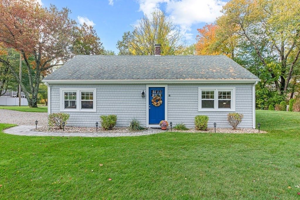 Backyard, Exterior, Facade, Cape Cod