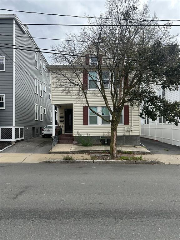 Exterior, Facade, Cape Cod