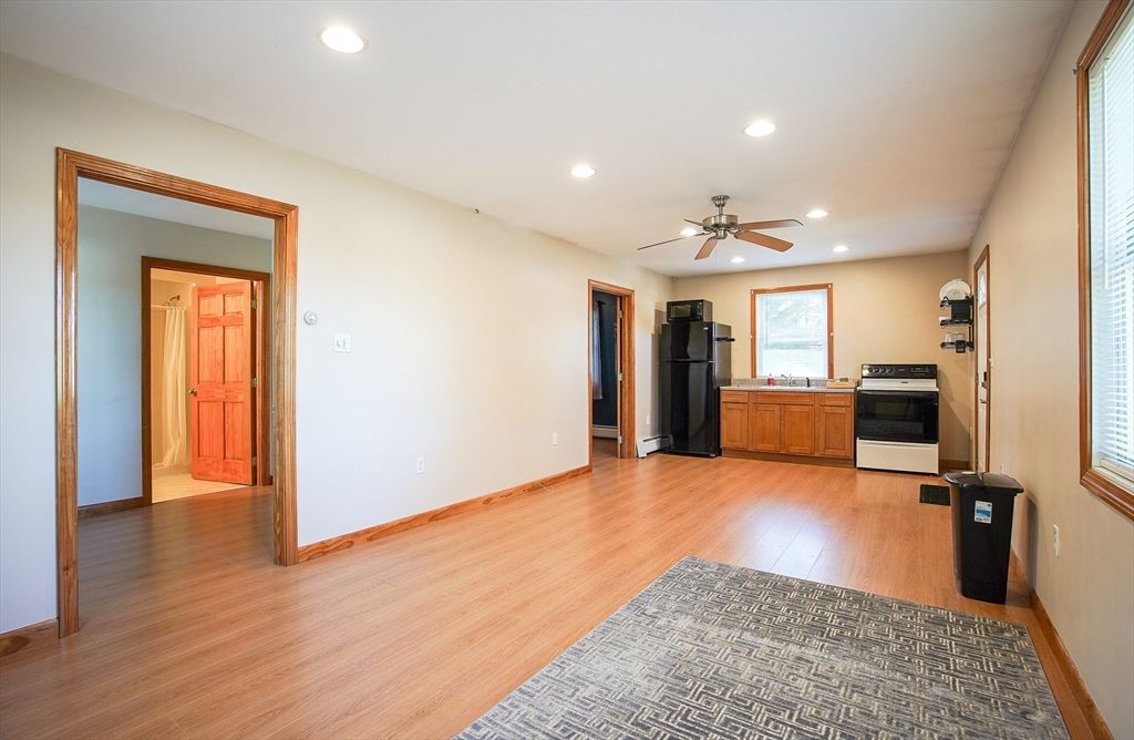 Interior, Recessed Lighting, Wood Texture Flooring