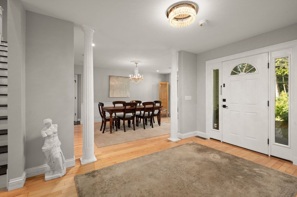 Chandelier, Dining room, Interior, Recessed Lighting, Wood Texture Flooring