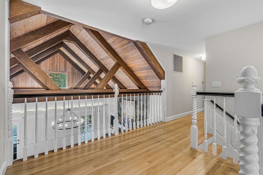 Interior, Pendant Lights, Wooden Beams, Wooden Ceilings, Wood Texture Flooring