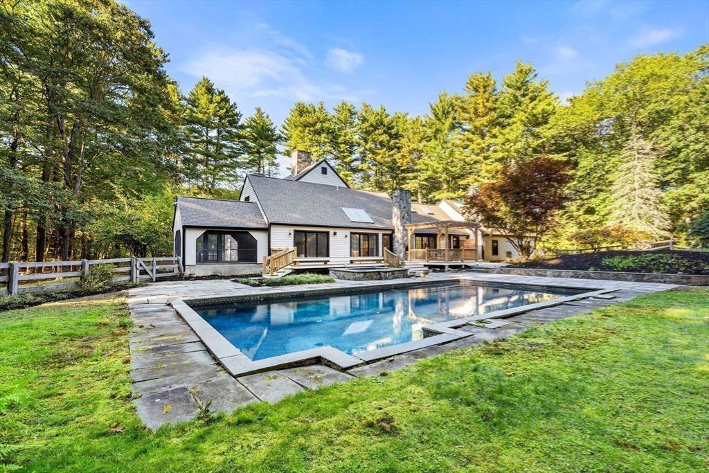 Backyard, Exterior, Pool