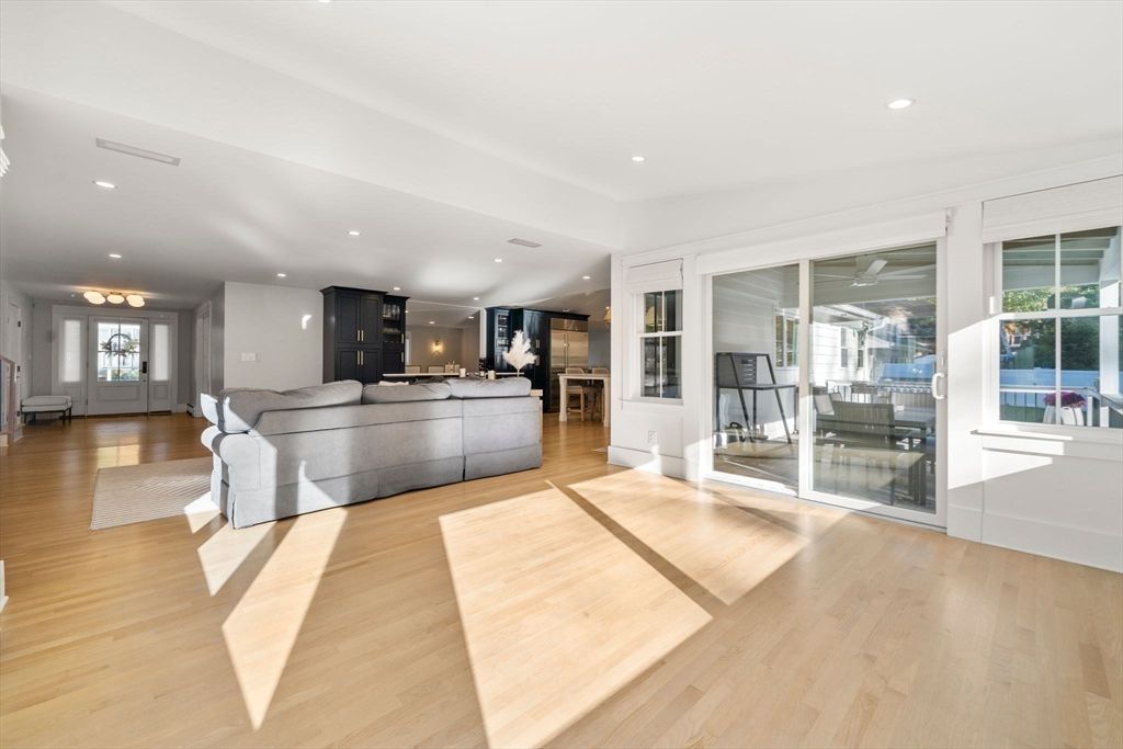 Interior, Kitchen, Living room, Recessed Lighting, Wood Texture Flooring