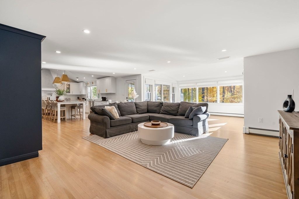 Dining room, Interior, Kitchen, Living room, Pendant Lights, Recessed Lighting, Stainless Steel Appliances, Wood Texture Flooring