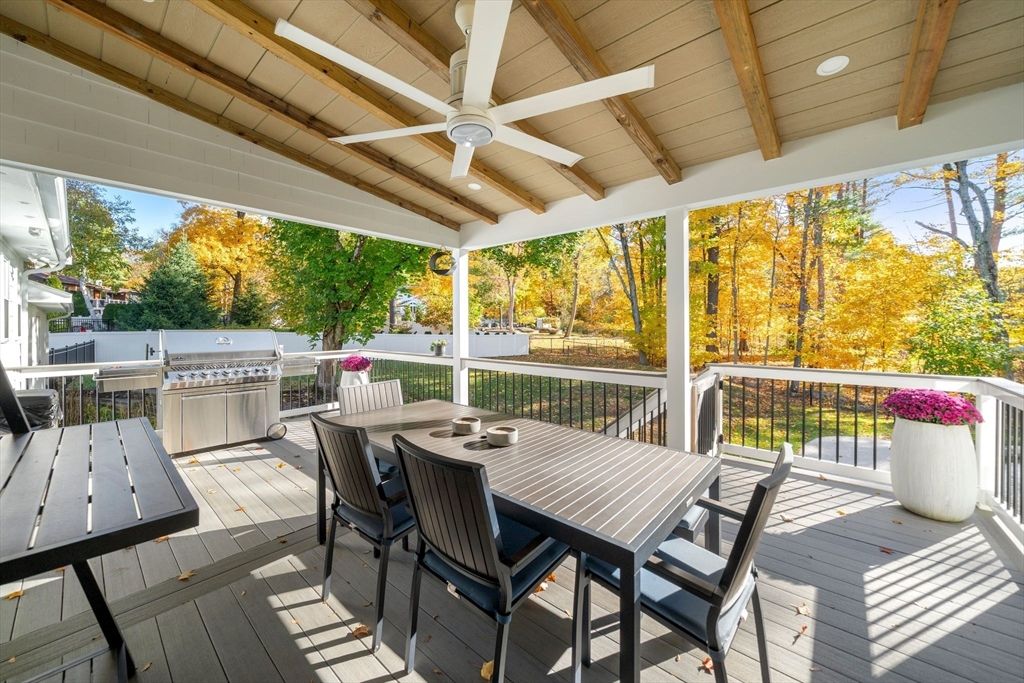 Exterior, Hot Tub