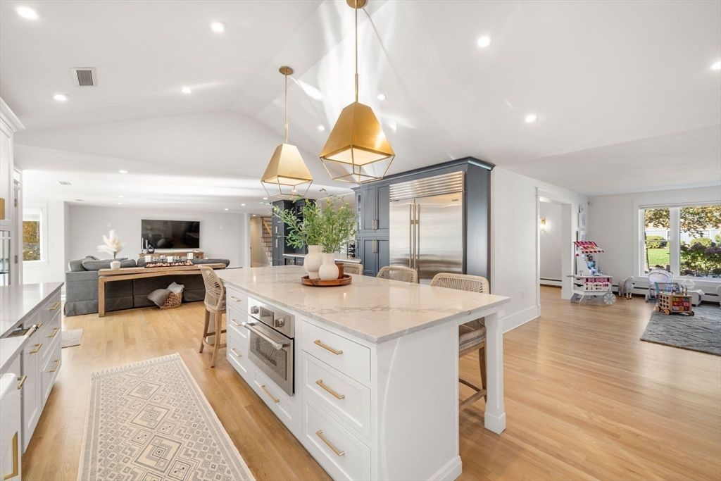 Interior, Kitchen, Living room, Pendant Lights, Recessed Lighting, Stainless Steel Appliances, Wood Texture Flooring