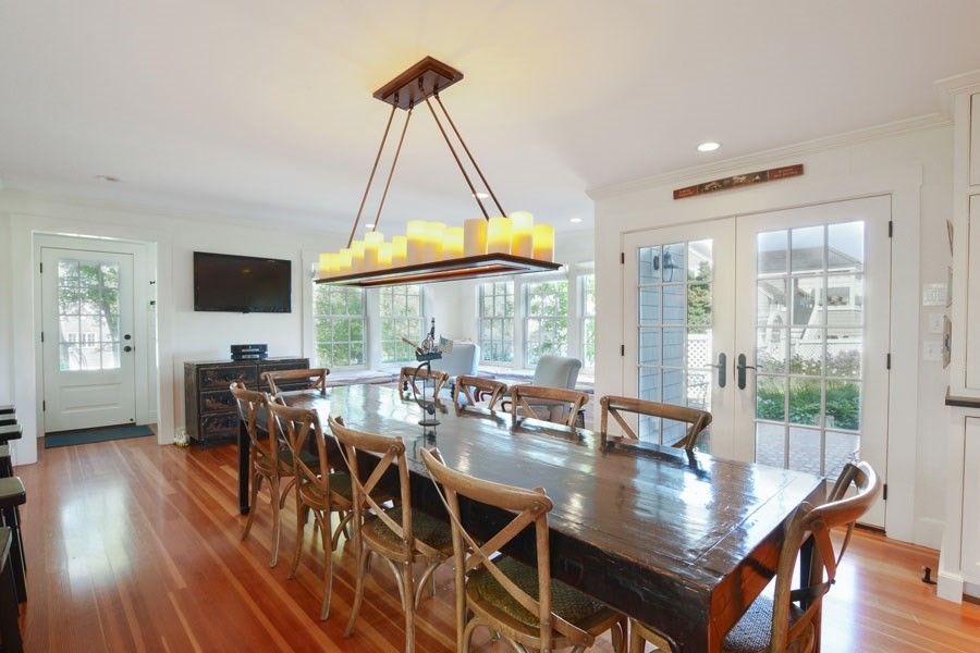 Chandelier, Dining room, Interior, Recessed Lighting, Wood Texture Flooring