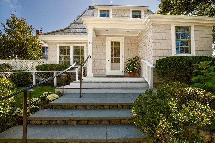 Exterior, Facade, Georgian