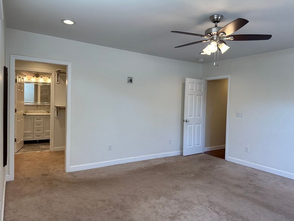 Bathroom, Empty room, Interior, Recessed Lighting