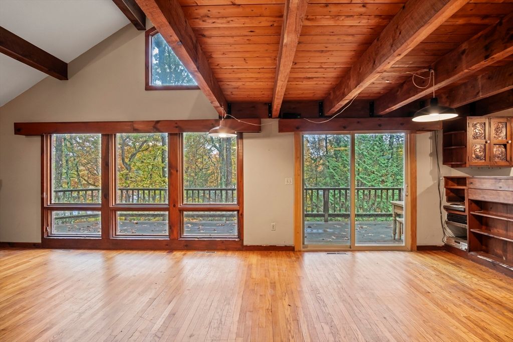 Empty room, Interior, Wooden Beams, Wooden Ceilings, Wood Texture Flooring