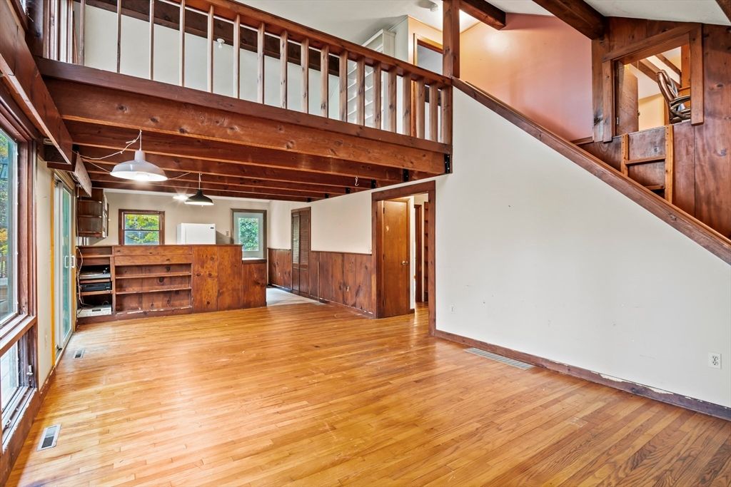 Interior, Pendant Lights, Wooden Beams, Wood Texture Flooring