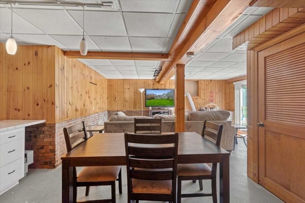 Dining room, Interior, Pendant Lights, Wooden Walls