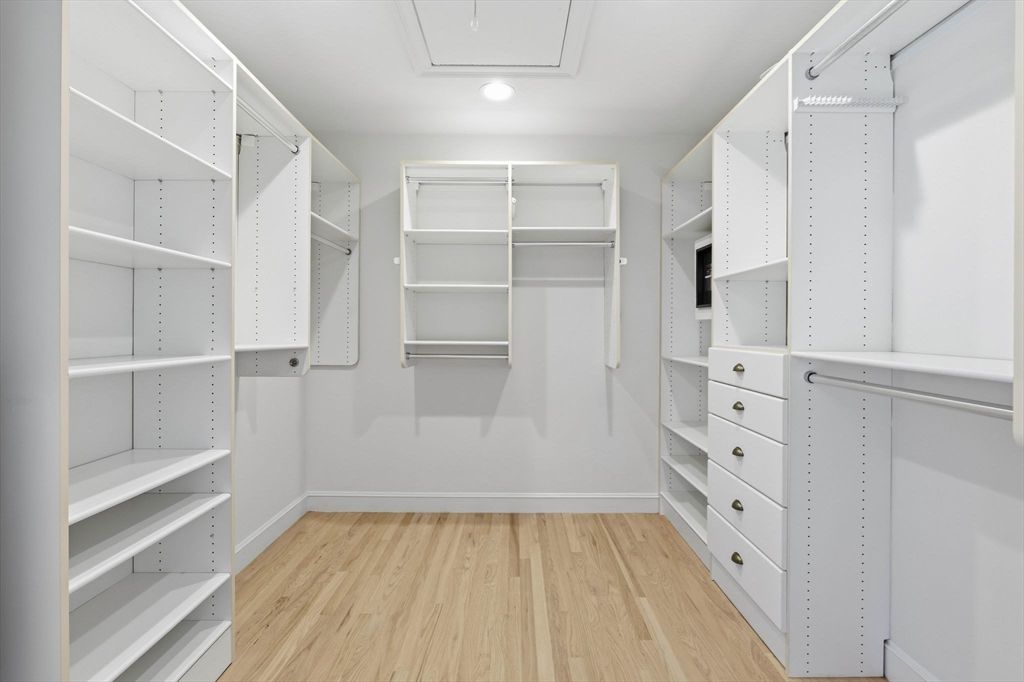 Interior, Recessed Lighting, Walk-in Closets, Wood Texture Flooring
