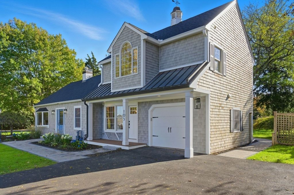 Attached, Exterior, Facade, Cape Cod