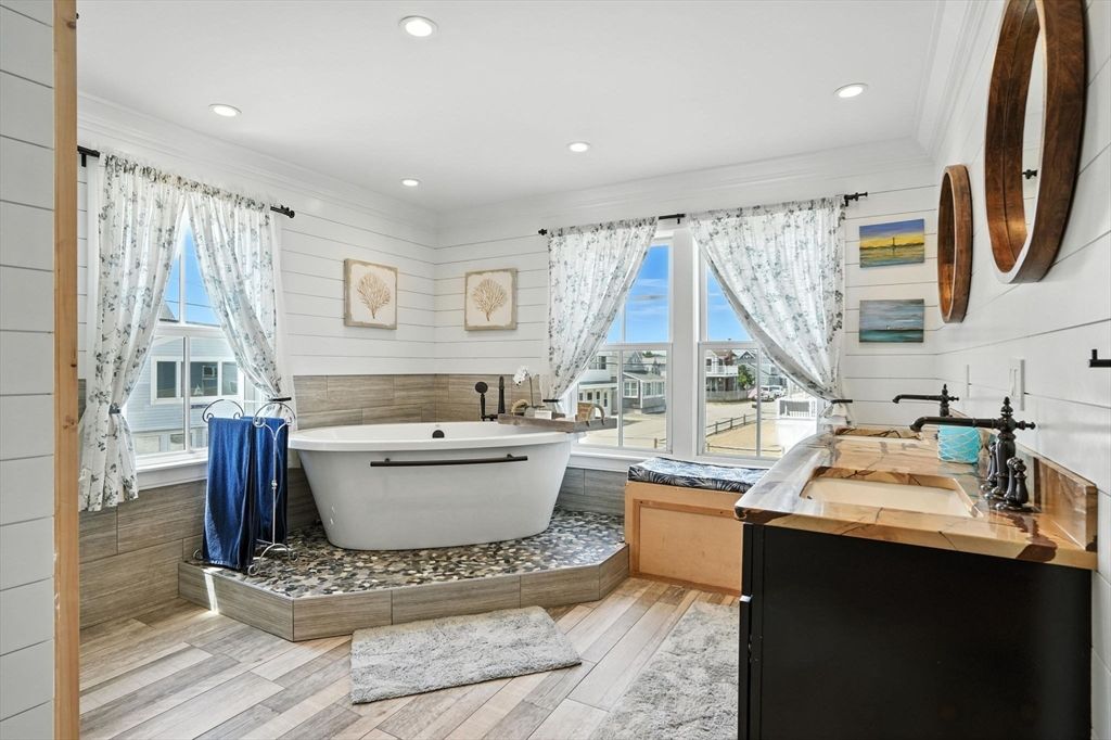 Bathroom, Free Standing Baths, Interior, Recessed Lighting, Wood Texture Flooring