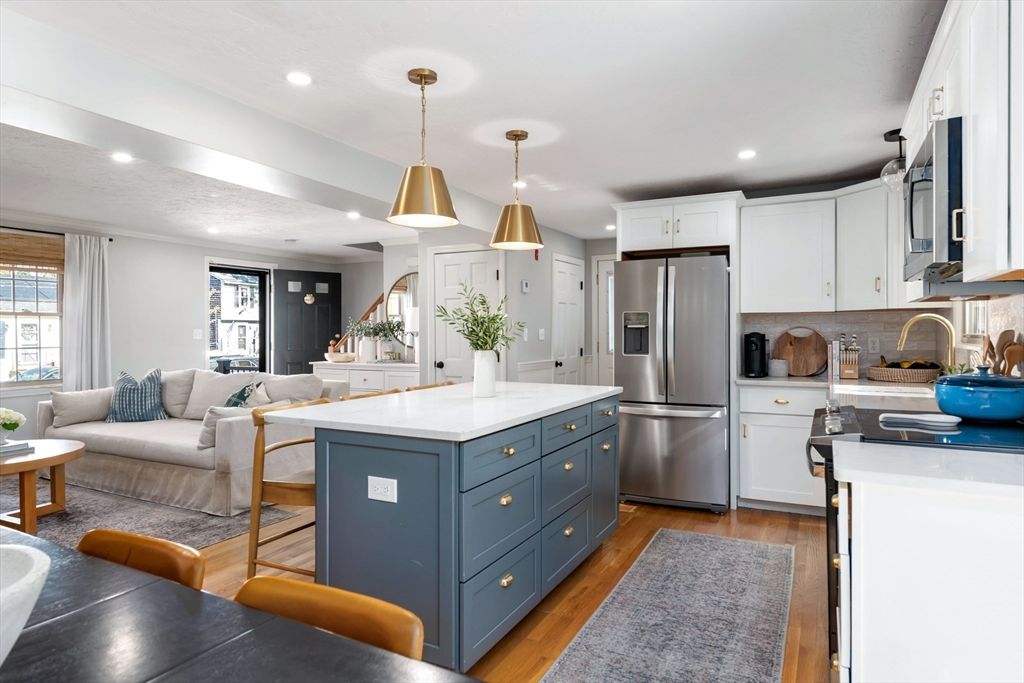 Interior, Kitchen, Living room, Pendant Lights, Recessed Lighting, Stainless Steel Appliances, Wood Texture Flooring