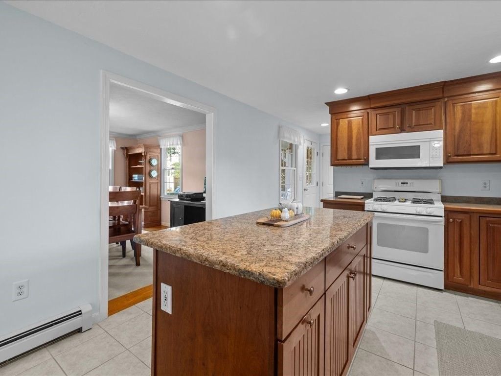 Dining room, Interior, Kitchen, Recessed Lighting