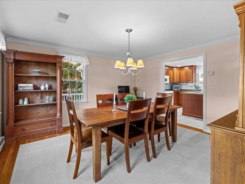 Chandelier, Dining room, Interior, Kitchen, Wood Texture Flooring