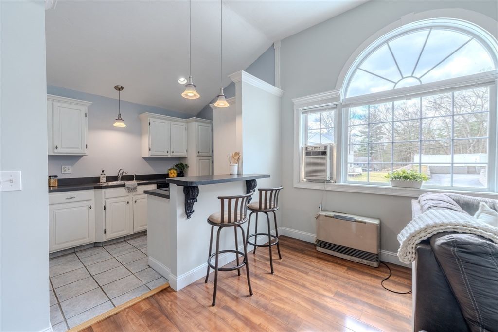 Interior, Kitchen, Pendant Lights, Wood Texture Flooring
