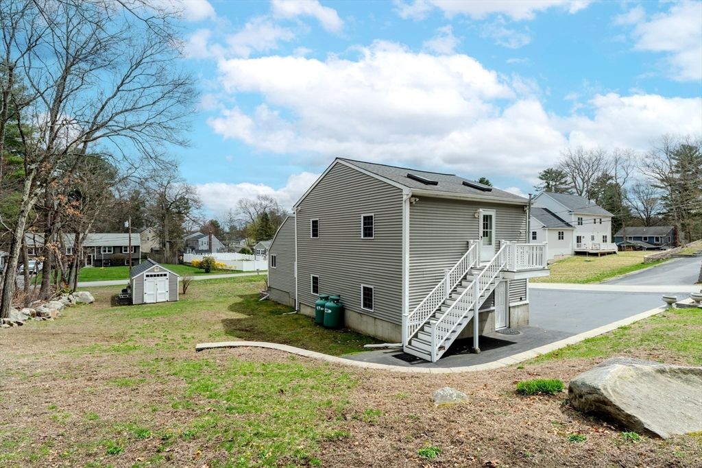 Backyard, Detached Garage, Exterior