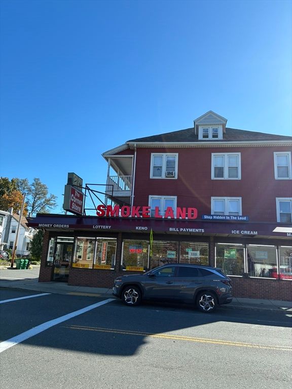 Exterior, Facade, None