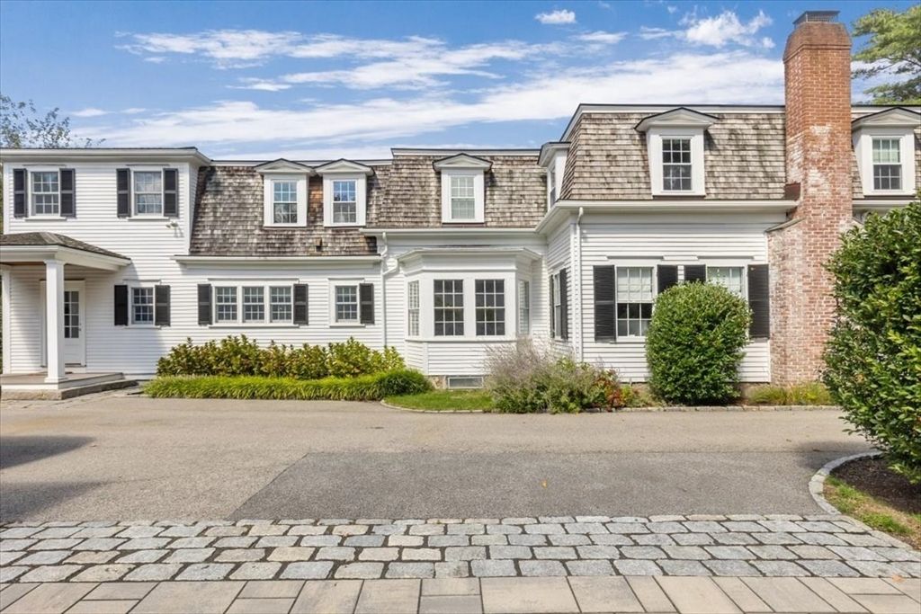 Exterior, Facade, French Provincial