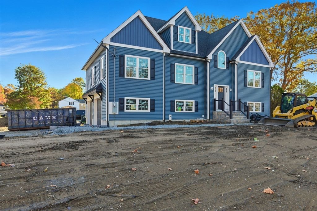 Backyard, Exterior, Facade, Queen Anne Victorian