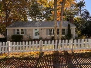 Exterior, Facade, Cape Cod