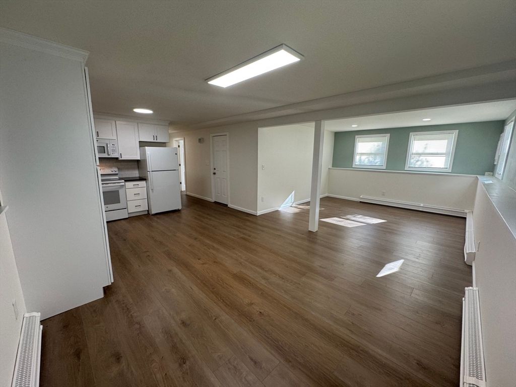 Empty room, Interior, Kitchen, Recessed Lighting, Wood Texture Flooring
