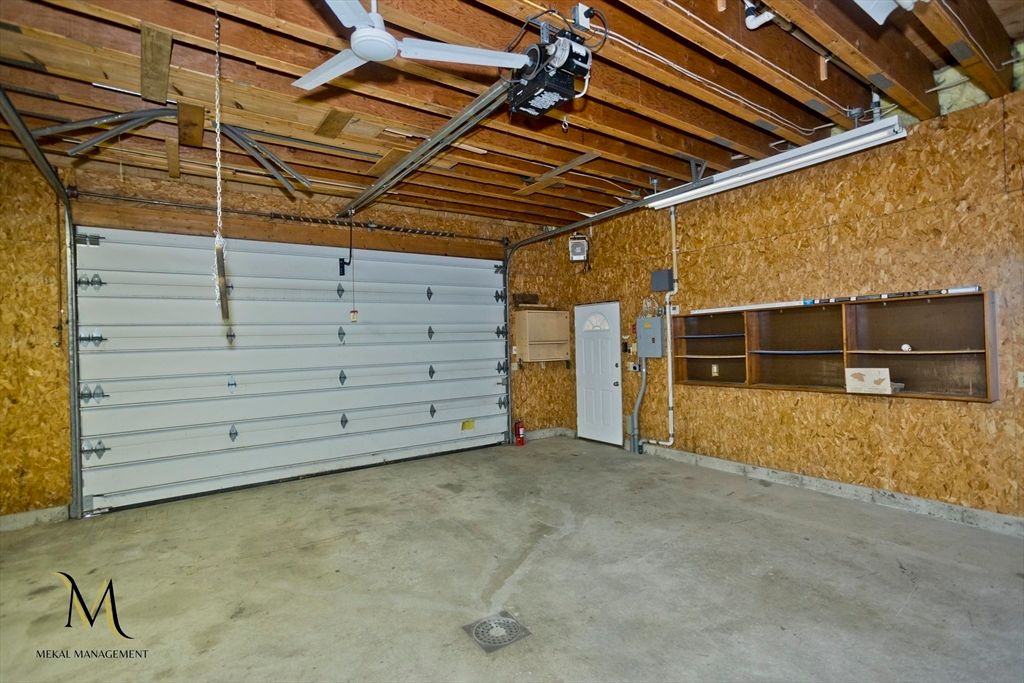 Garage, Interior, Wooden Beams, Wooden Ceilings