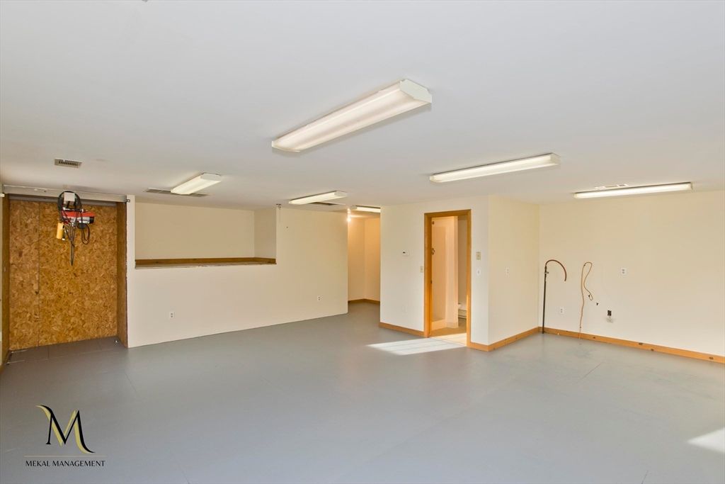 Empty room, Garage, Interior