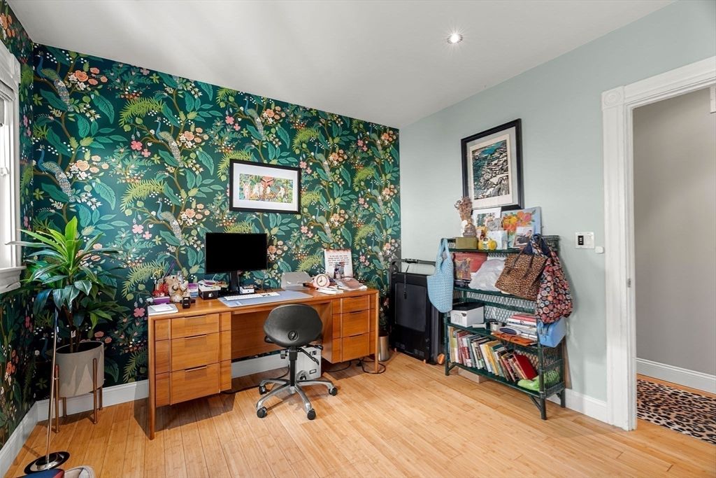 Home Office, Interior, Recessed Lighting, Wood Texture Flooring