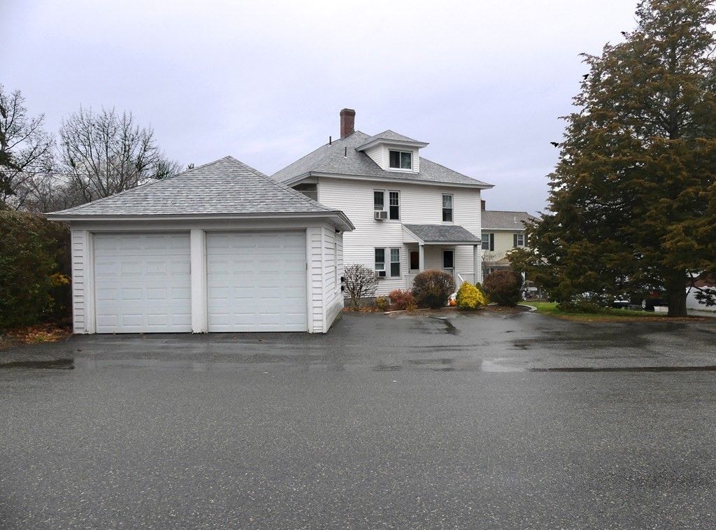 Attached, Detached Garage, Exterior, Facade, Georgian