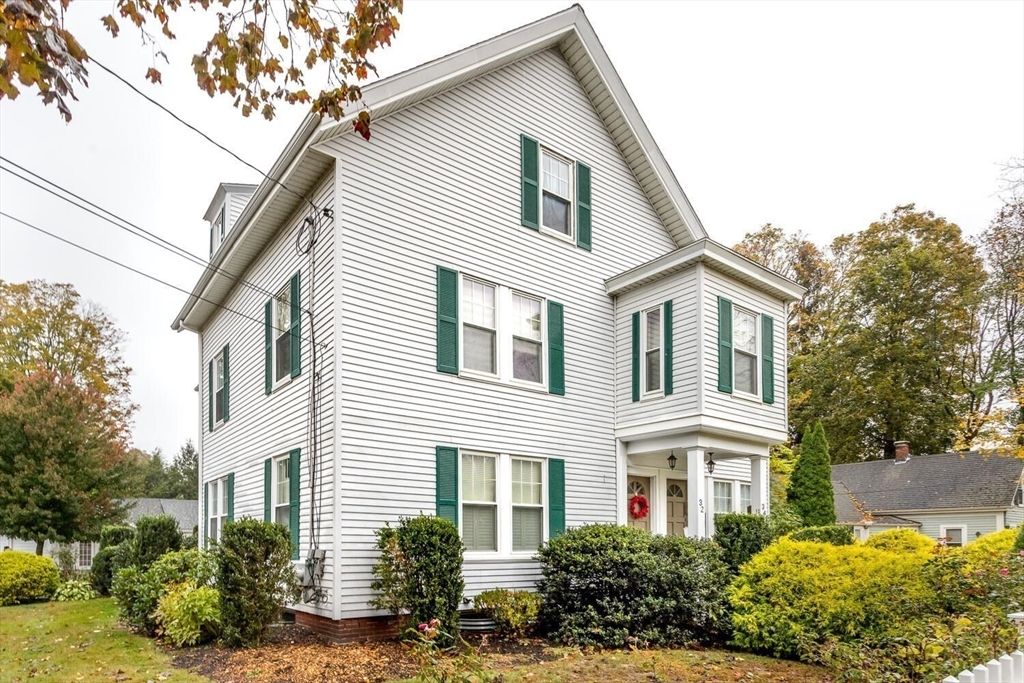 Exterior, Facade, Queen Anne Victorian