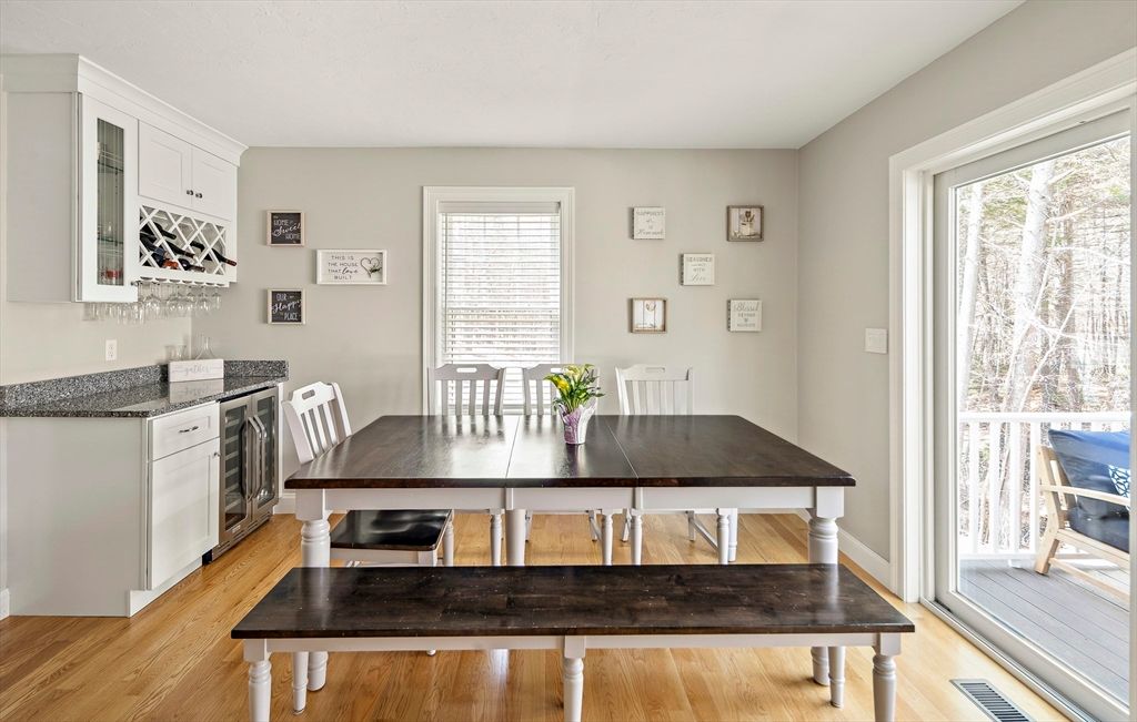 Dining room, Interior, Wood Texture Flooring