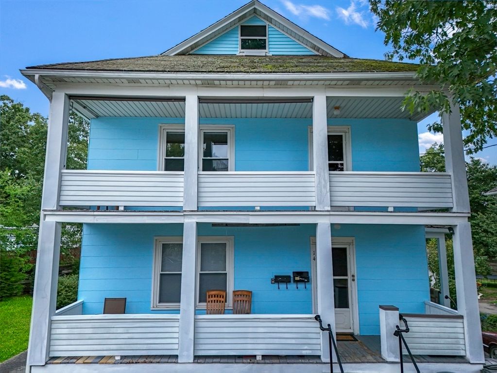 Exterior, Facade, Queen Anne Victorian